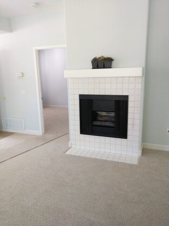 Building Photo - 3601 Bernwood Pl