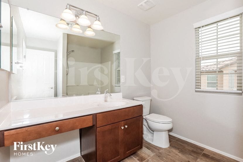 Building Photo - 1157 S Amulet