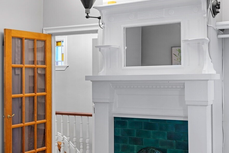 Building Photo - 80 Irving St