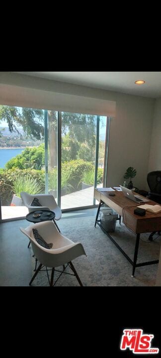 Building Photo - 2337 Baxter St