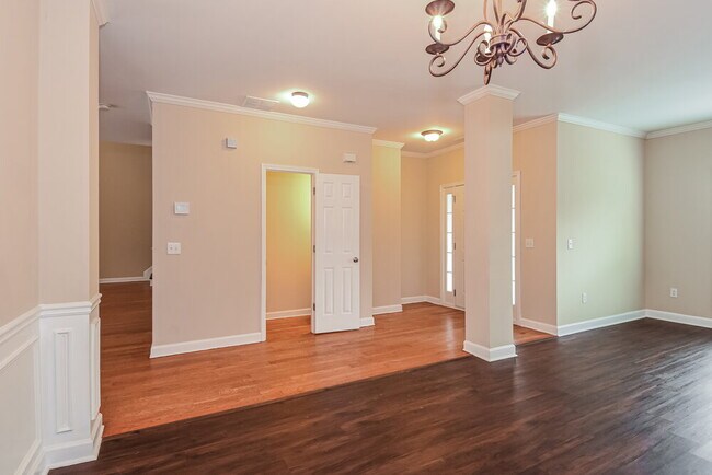 Building Photo - 738 Austin Creek Dr