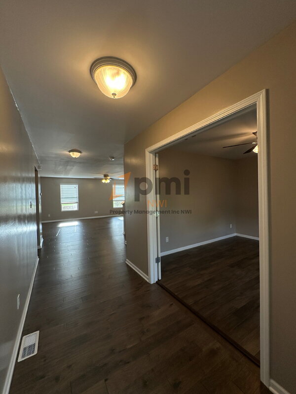 Building Photo - 1864 Westridge Dr
