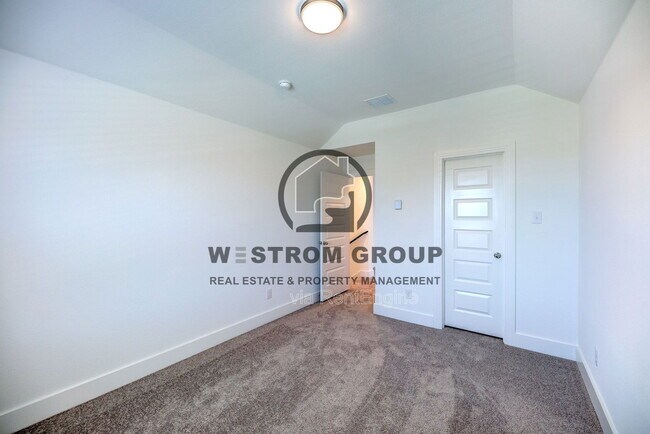 Building Photo - 12417 Iveson Dr