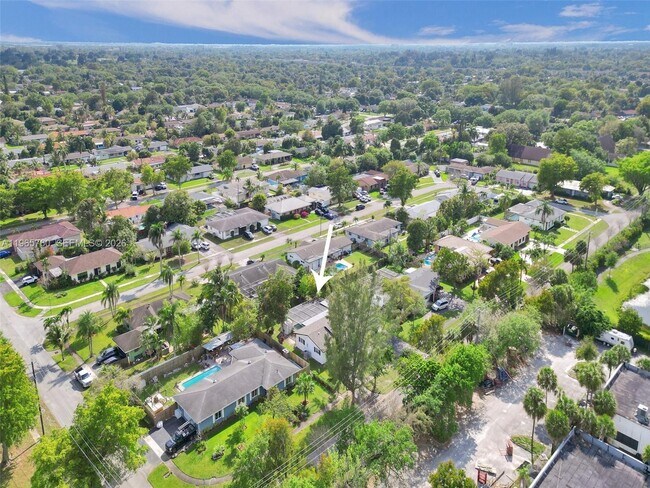 Building Photo - 4330 NW 8th St