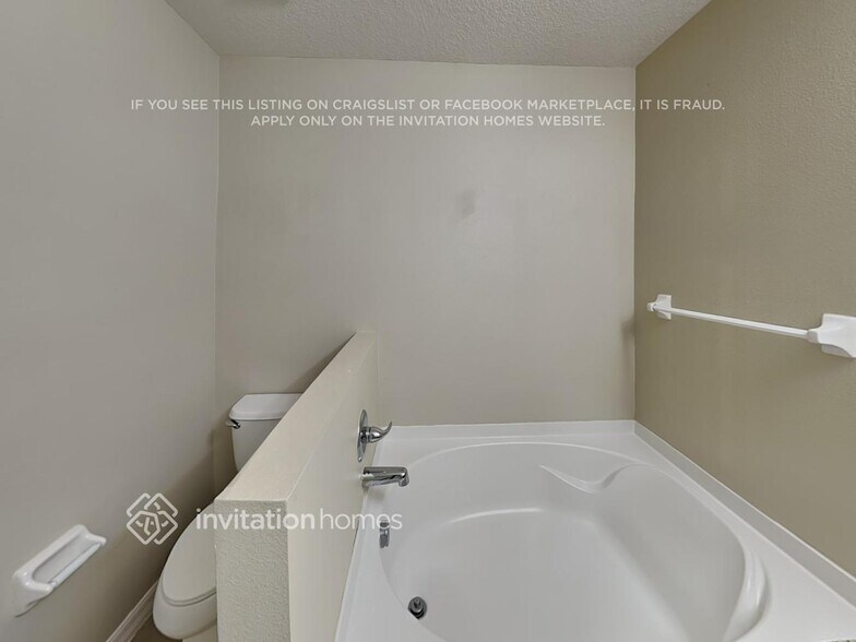 Building Photo - 4840 Windbourne Way