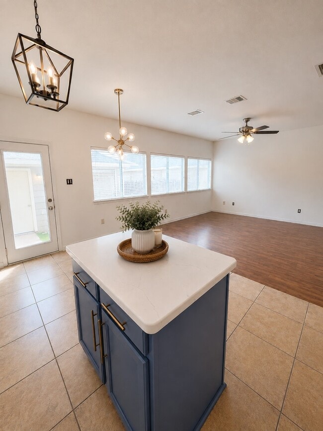 Building Photo - 11738 Jelicoe Dr