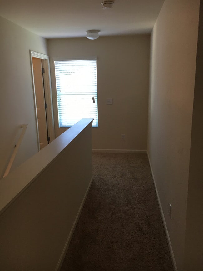 Building Photo - Doss Ferry Community in Kimberly Al  2 story house built 2017, 3 Bedroom, 2.5 bathroom house with...