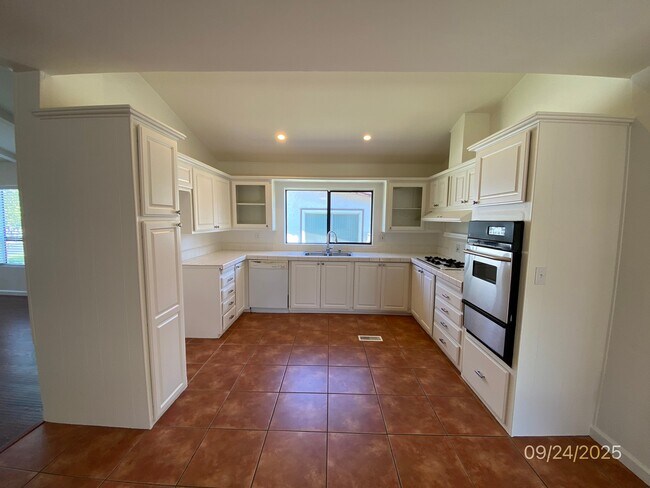 Building Photo - 77949 Calypso Rd
