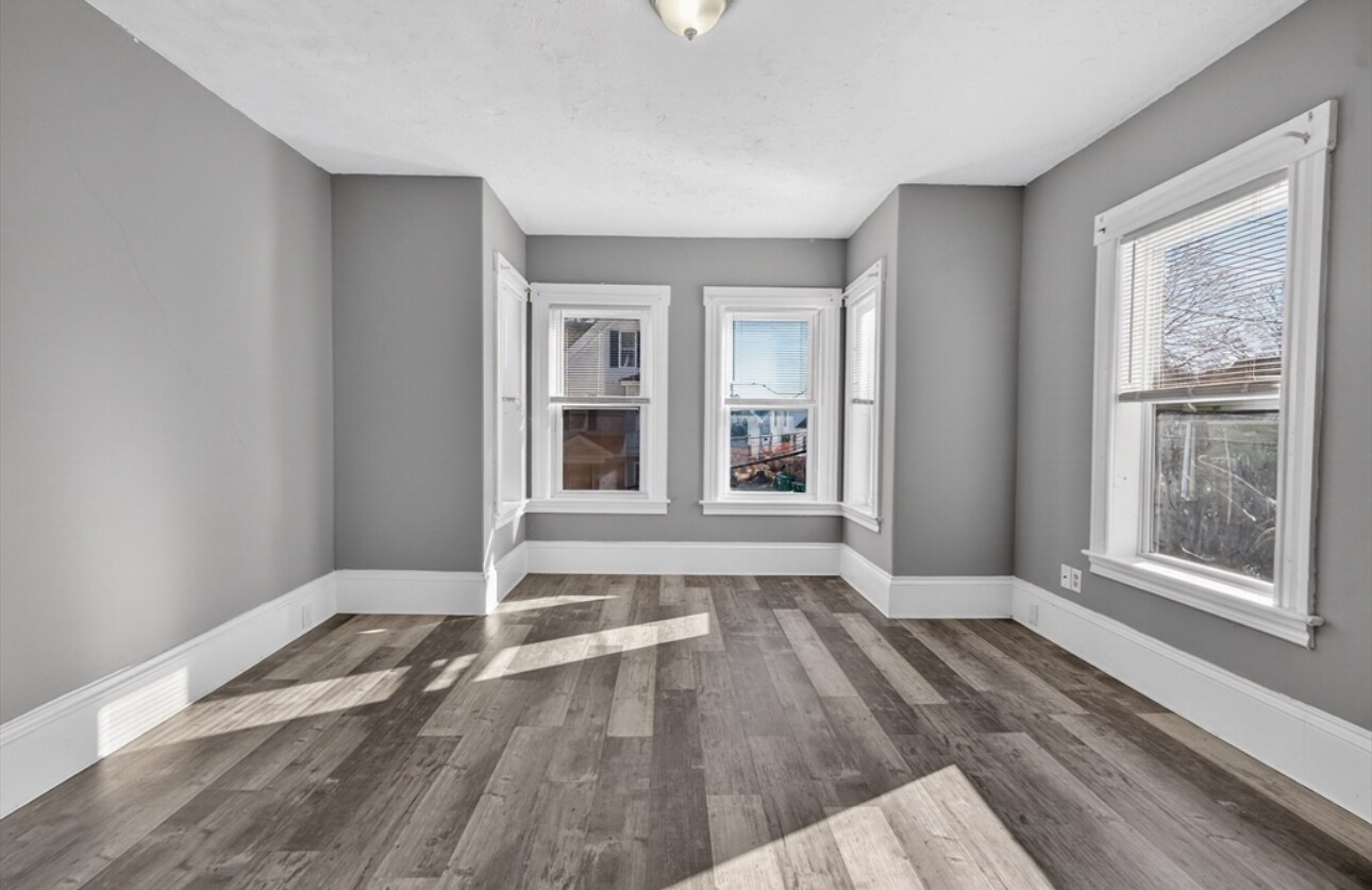 Building Photo - 173 Myrtle Ave