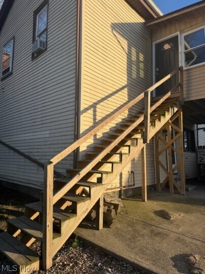 Building Photo - 107 W Main St