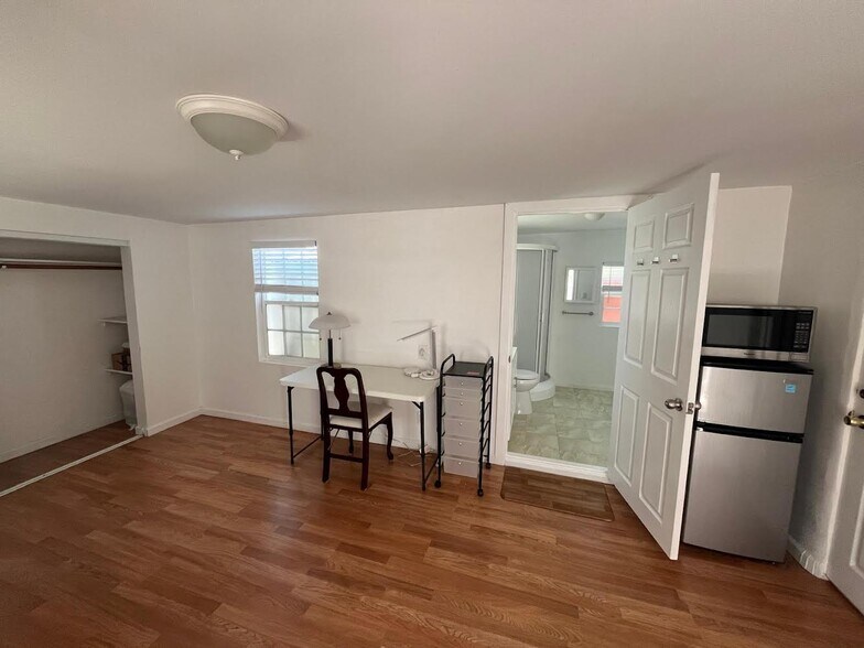 New refrigerator and microwave - 2353 S Westgate Ave