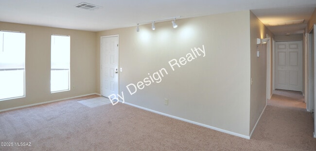 Building Photo - 7230 N Ulene Pl