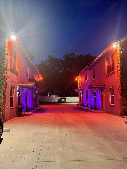 Building Photo - 7919 Lakeshore Dr