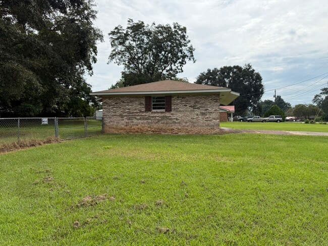 Building Photo - 304 Morningview Rd