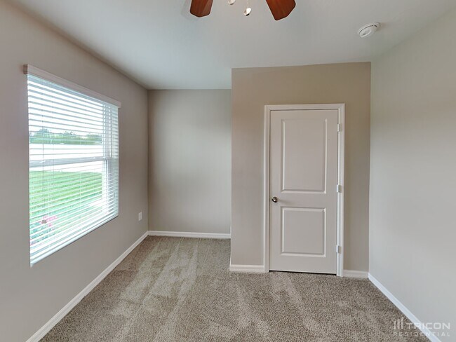 Building Photo - 10305 Geese Trail Cir