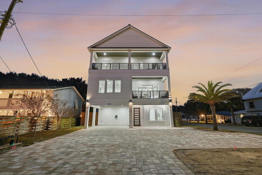 Building Photo - 14300 Millcole Ave