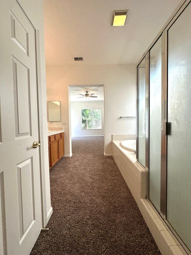 Building Photo - 3545 Laguna Ct