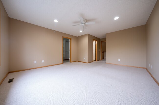 Building Photo - 4989 Archer Ln N