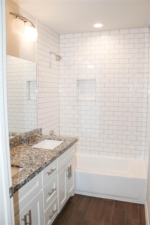 Building Photo - 396 Spooner St