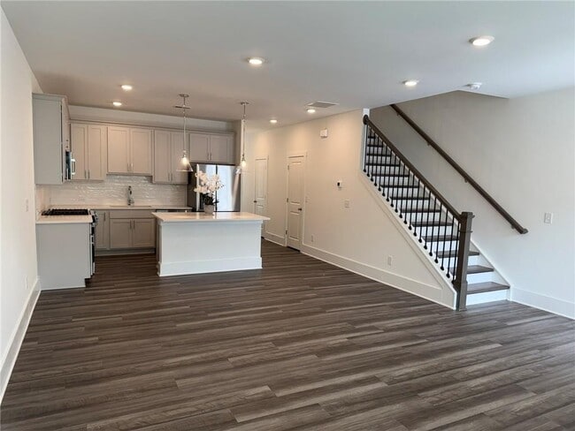 Building Photo - 1603 Aeslin Dr NW