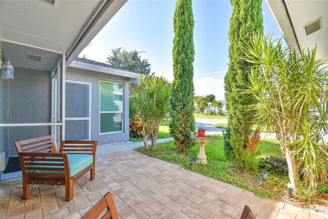 Building Photo - 6550 Country Wood Way