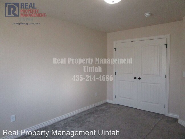 Building Photo - 3 br, 2.5 bath House - 407 E Gray Fox Lane