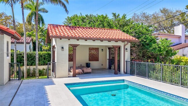 Building Photo - 519 Alhambra Cir