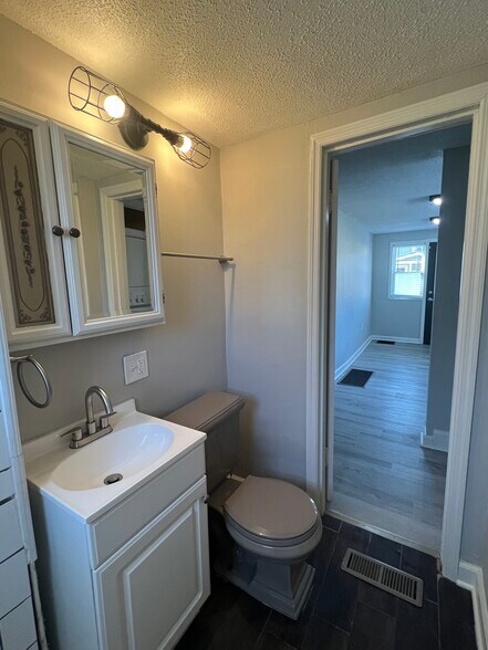 Building Photo - 278 Hosack St