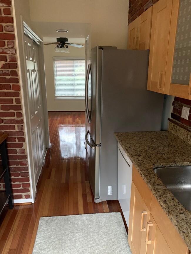 kitchen area - 11090 Saffold Way