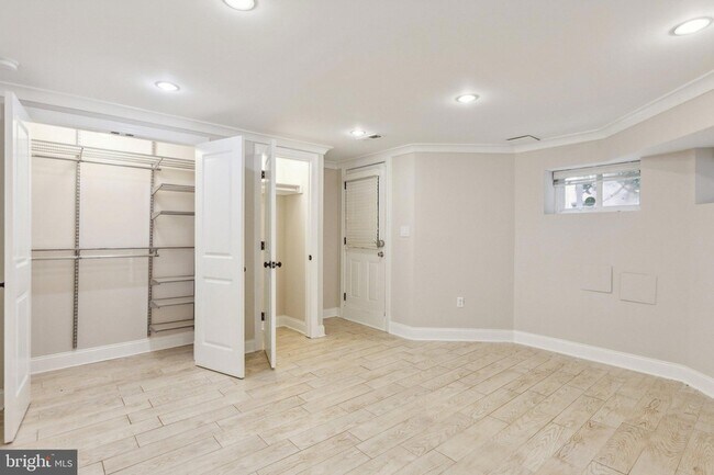 Building Photo - 39 U St NE