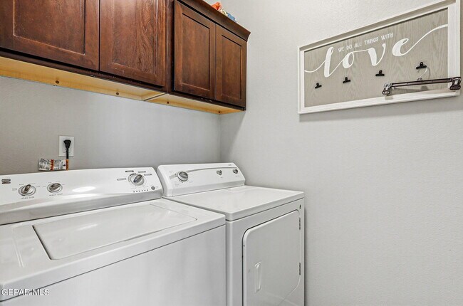 Building Photo - 261 Penbridge Pl