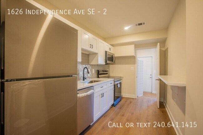 Building Photo - 1626 Independence Ave SE