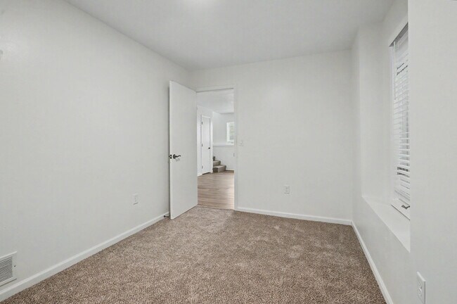 Building Photo - 3412 Augusta Dr