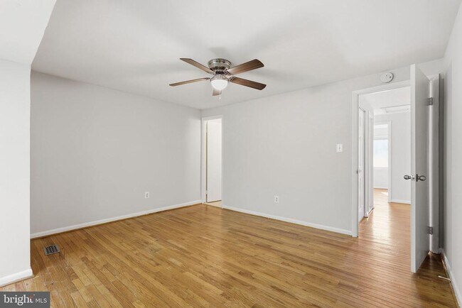 Building Photo - 1204 Brethour Ct
