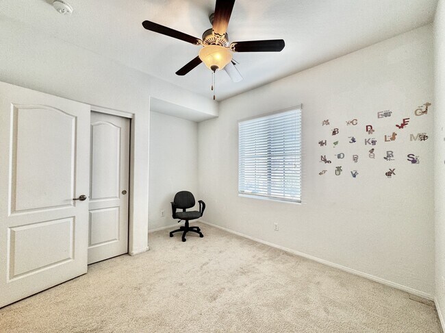 Building Photo - 10037 White Mulberry Dr
