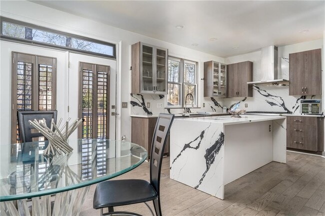 Building Photo - 12553 Kensington Blvd