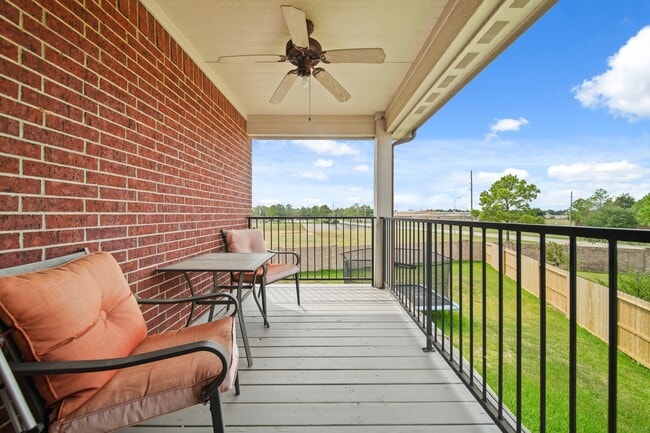 Building Photo - 25959 Ravenside Dr