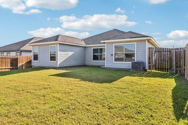 Building Photo - 712 Trinity Trl