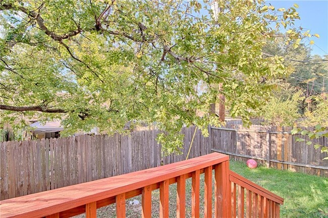 Building Photo - 6708 Windrift Way