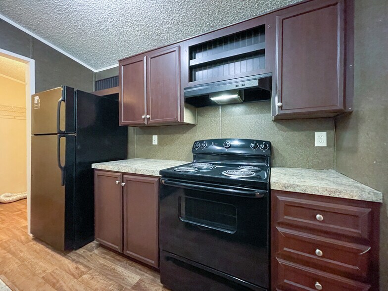 Building Photo - 436 Daybreak St