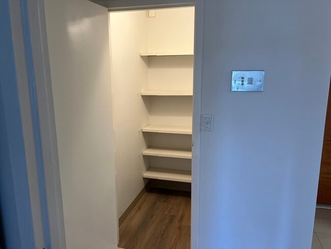 Building Photo - 1 Pond St