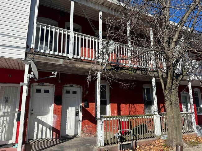 Primary Photo - 1421 Drexel Ave