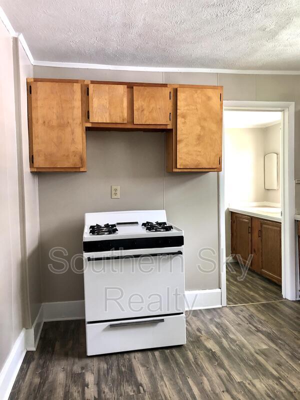 Building Photo - 398 Margaret St