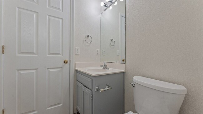 Building Photo - 3000 SW Windrift Ave