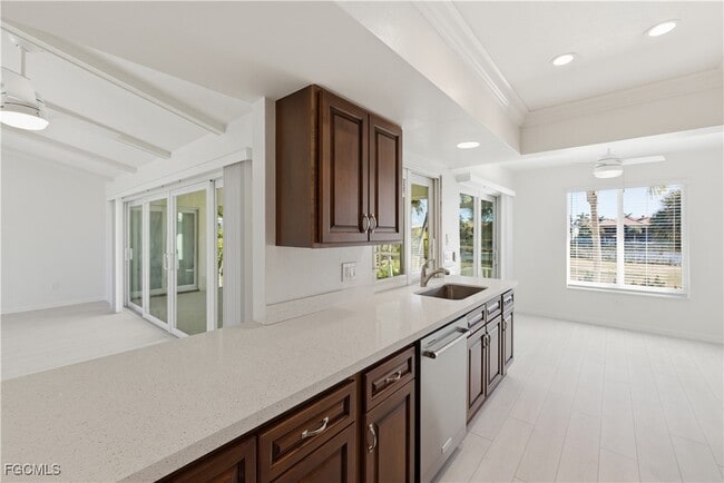 Building Photo - 1235 Par View Dr