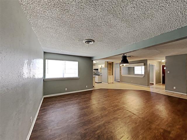 Building Photo - 6420 Scottsdale Dr