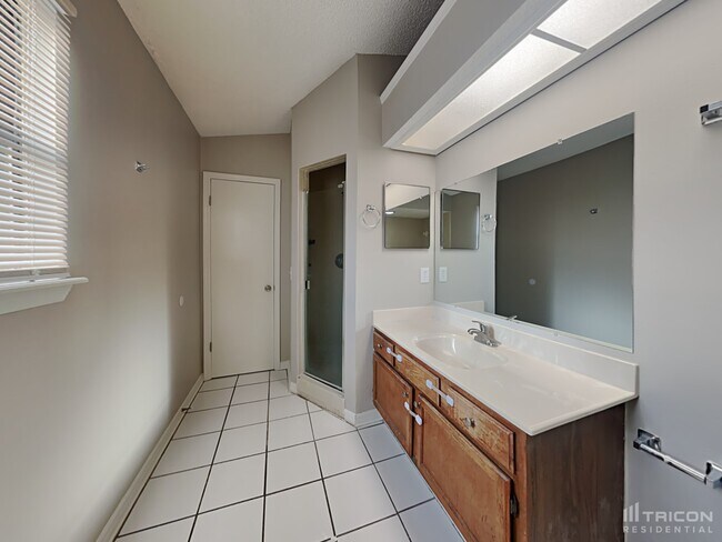 Building Photo - 7084 Swamp Flower Ln