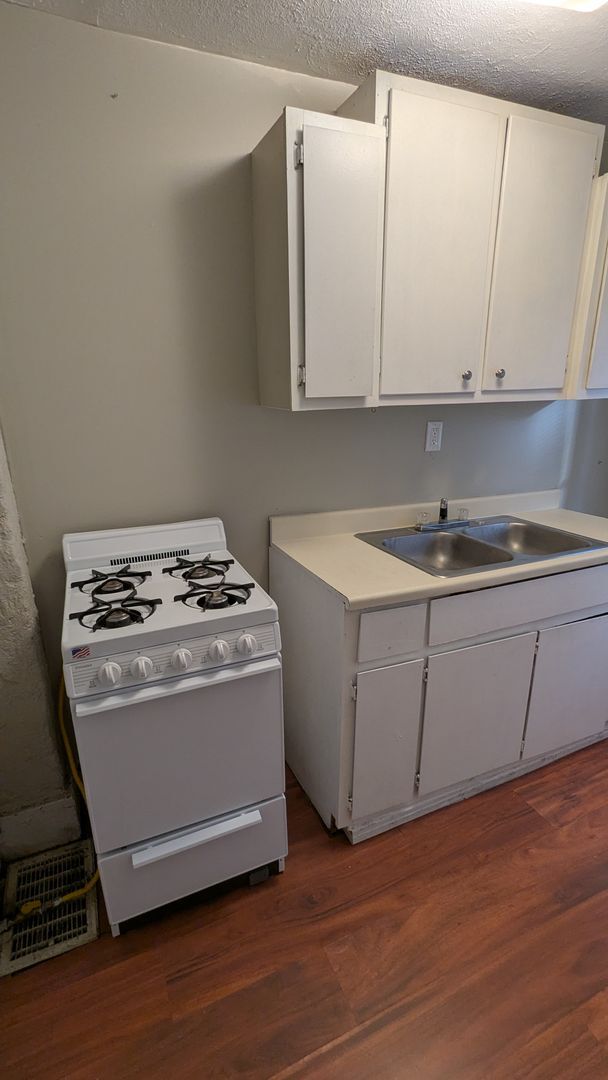 Building Photo - Atlas Investment Group, LLC (250 Cross St)