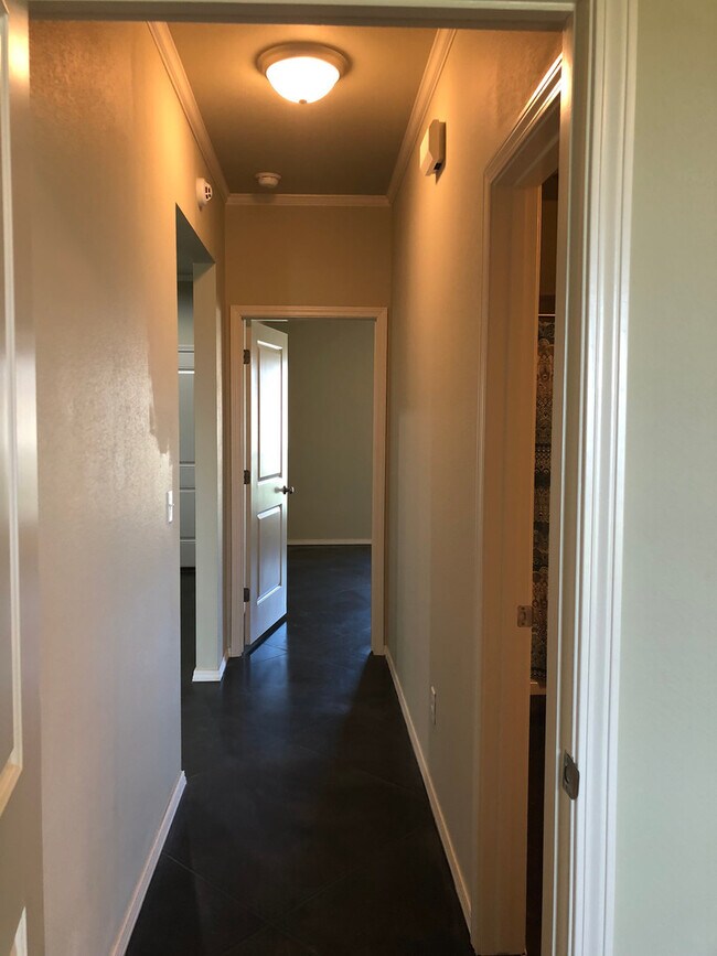 Building Photo - Located in HERITAGE HILLS !!! 2016 Built, ...