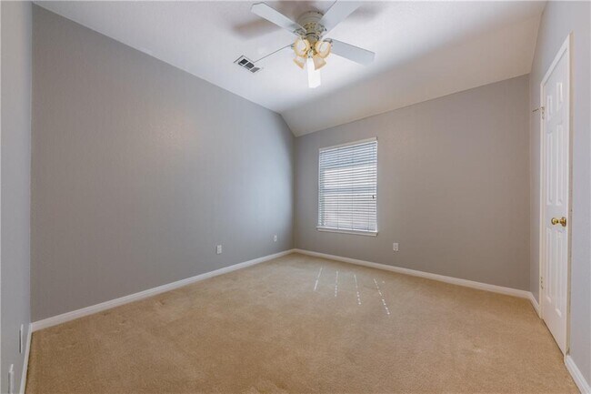 Building Photo - 15831 W Dorman Dr